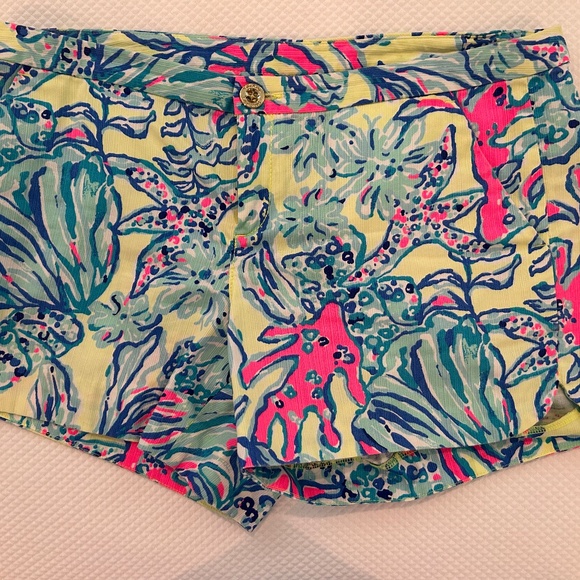 Lily Pulitzer Shorts - Picture 1 of 3